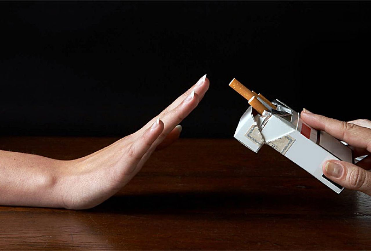 Slikovna upozorenja na kutijama cigareta odvraćaju od pušenja