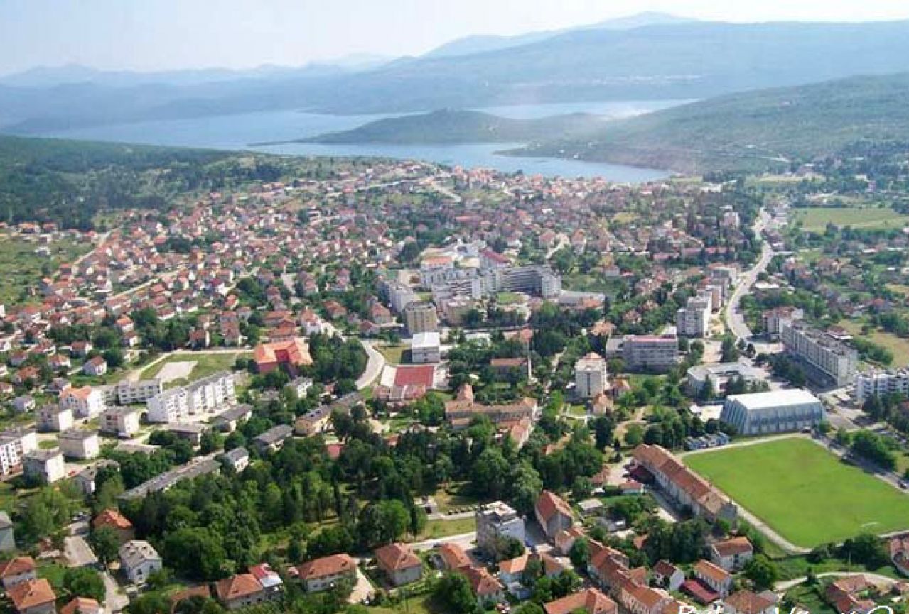 Povratnicima u bilećka sela nedostaju voda, struja i put