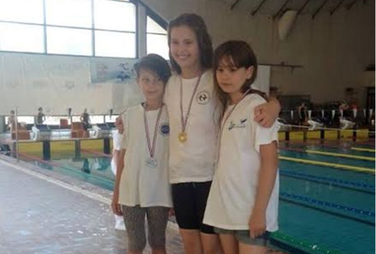 'Orka' u Splitu: Državni rekord, pet medalja i pehar za najbolju plivačicu