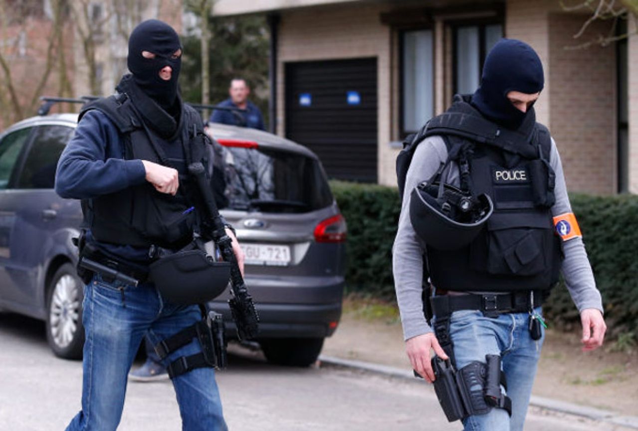 Policijska blokada zbog sumnjivog muškarca u središtu Bruxellesa