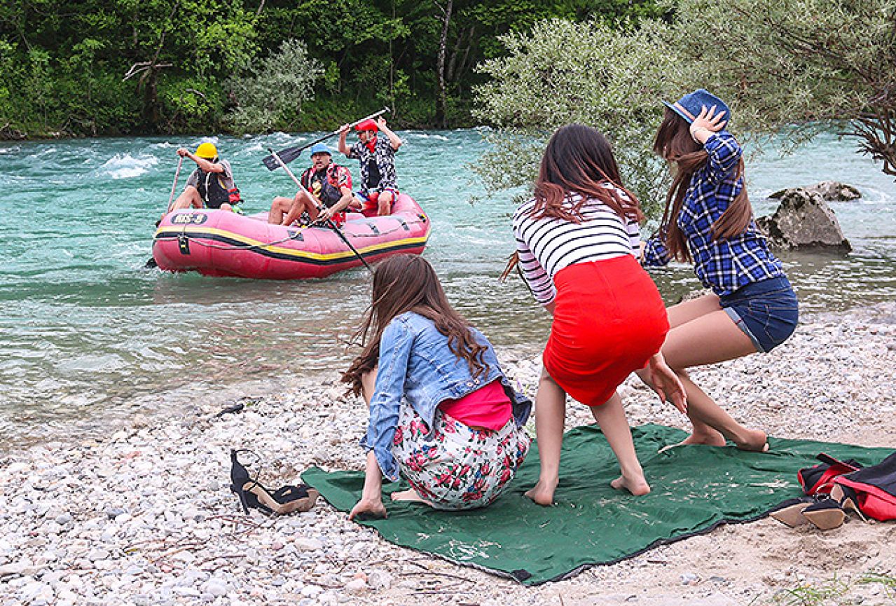 Zabranjeno pušenje po Neretvi ''lovilo'' mlade sponzoruše