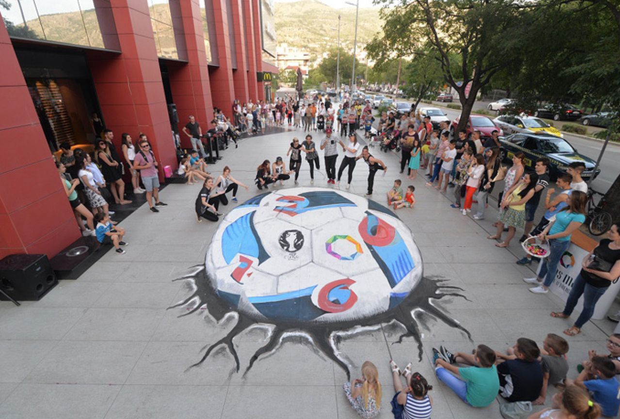 3D Art Show i Late Night Shopping oduševili Mostarce