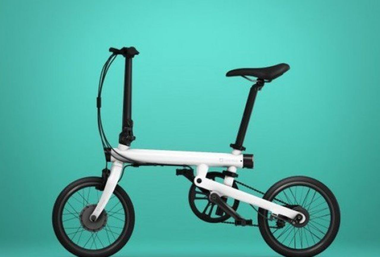 Xiaomi predstavio pametni električni sklopivi bicikl