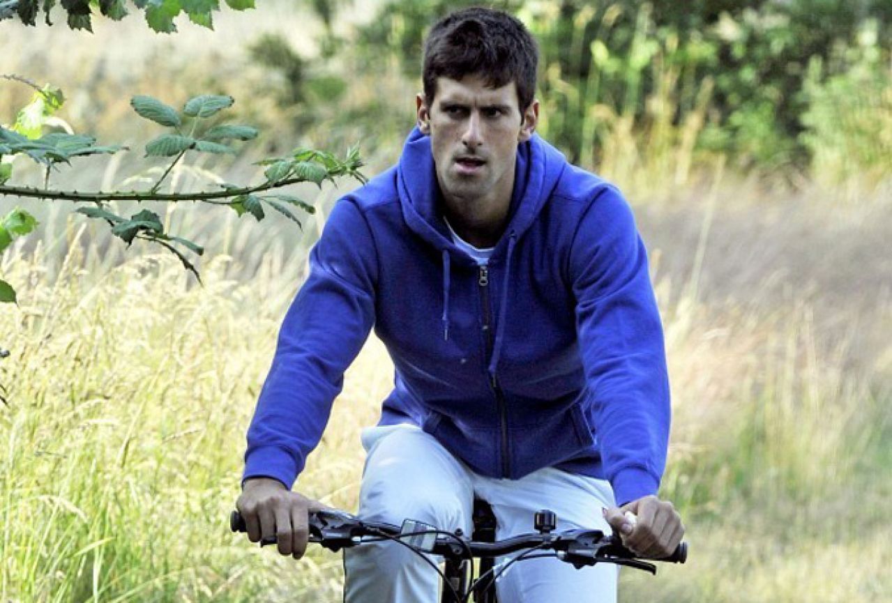 Organizatori Wimbledona zabranili Đokoviću vožnju biciklom
