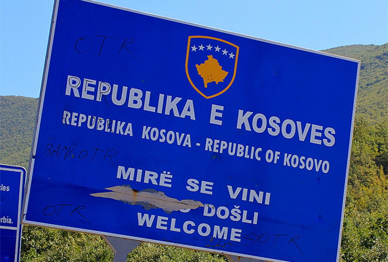 Zastupnici s Kosova na teritoriju Crne Gore postavili tablu 'Republika Kosovo'