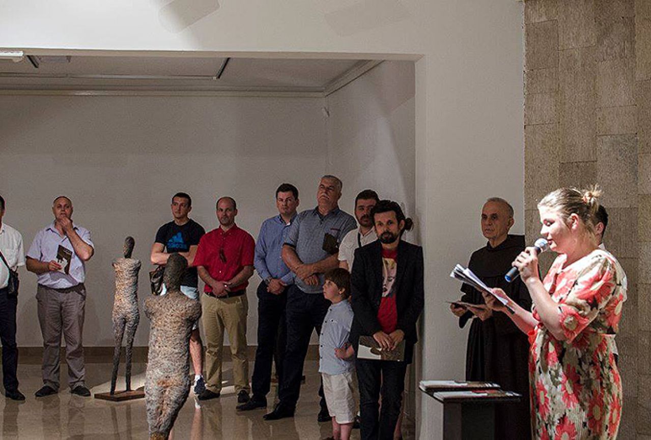 ''Dijalektika sjena'':  Boris Orenčuk predstavio svoja djela širokobriješkoj publici