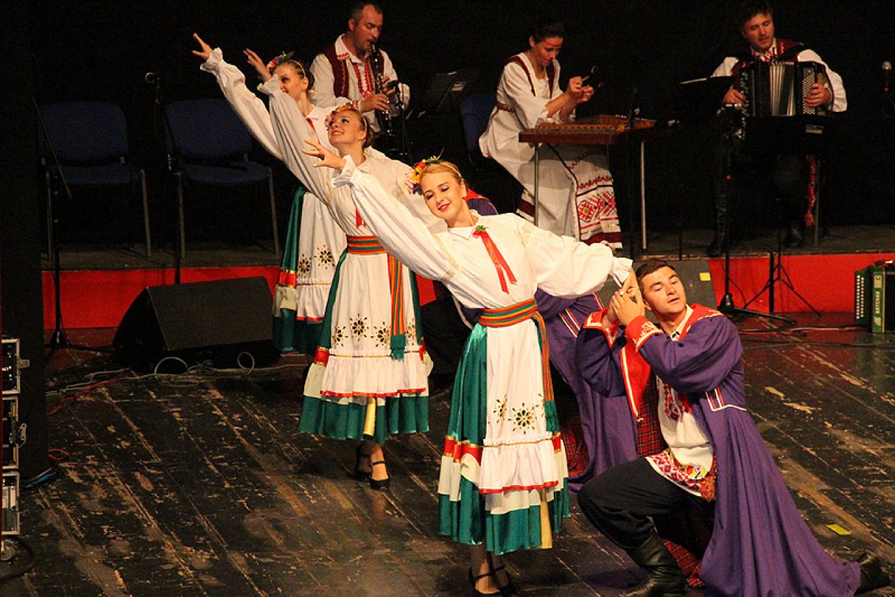 Svjetski folklor briljirao u Mostaru