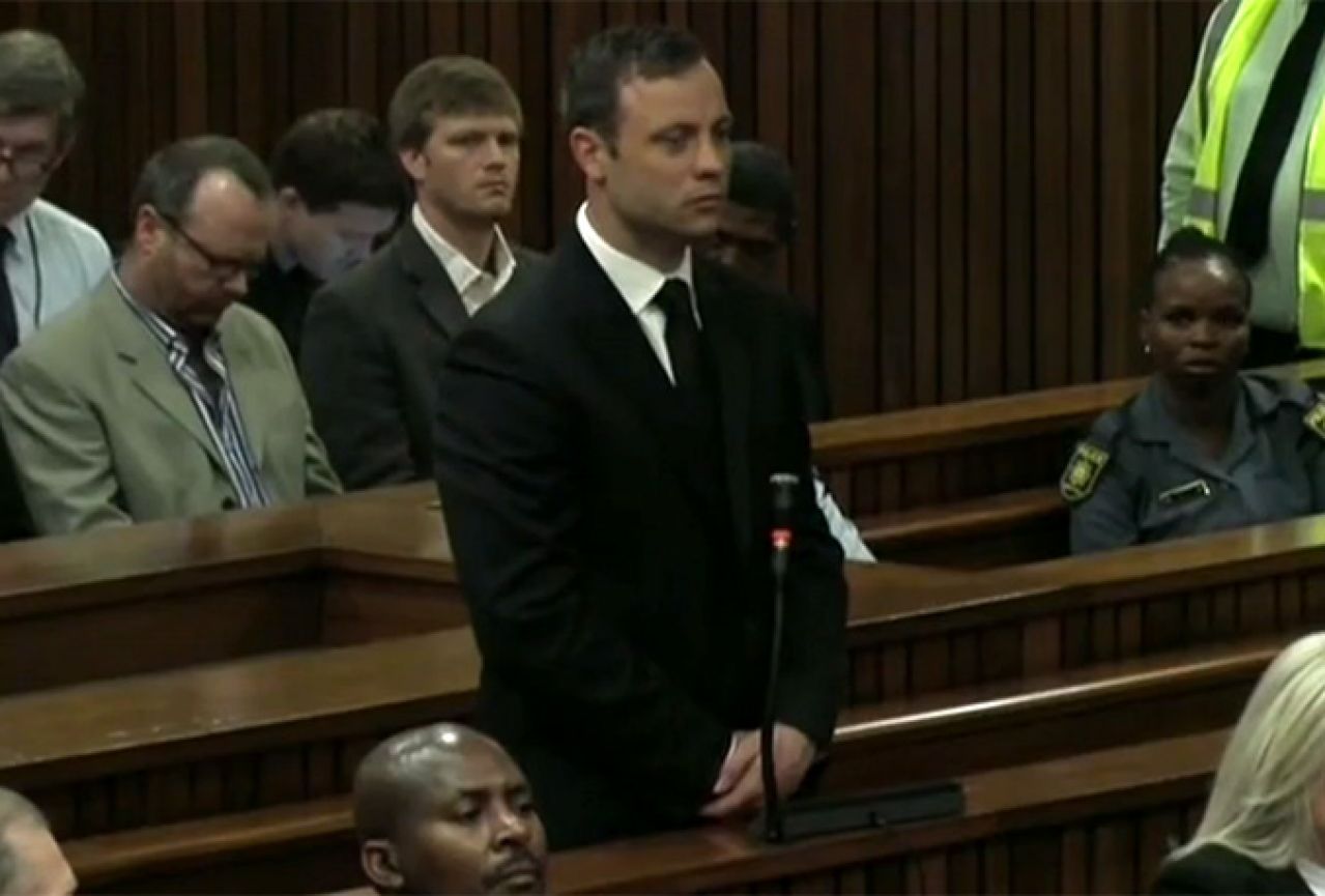Oscaru Pistoriusu za ubojstvo djevojke šest godina zatvora