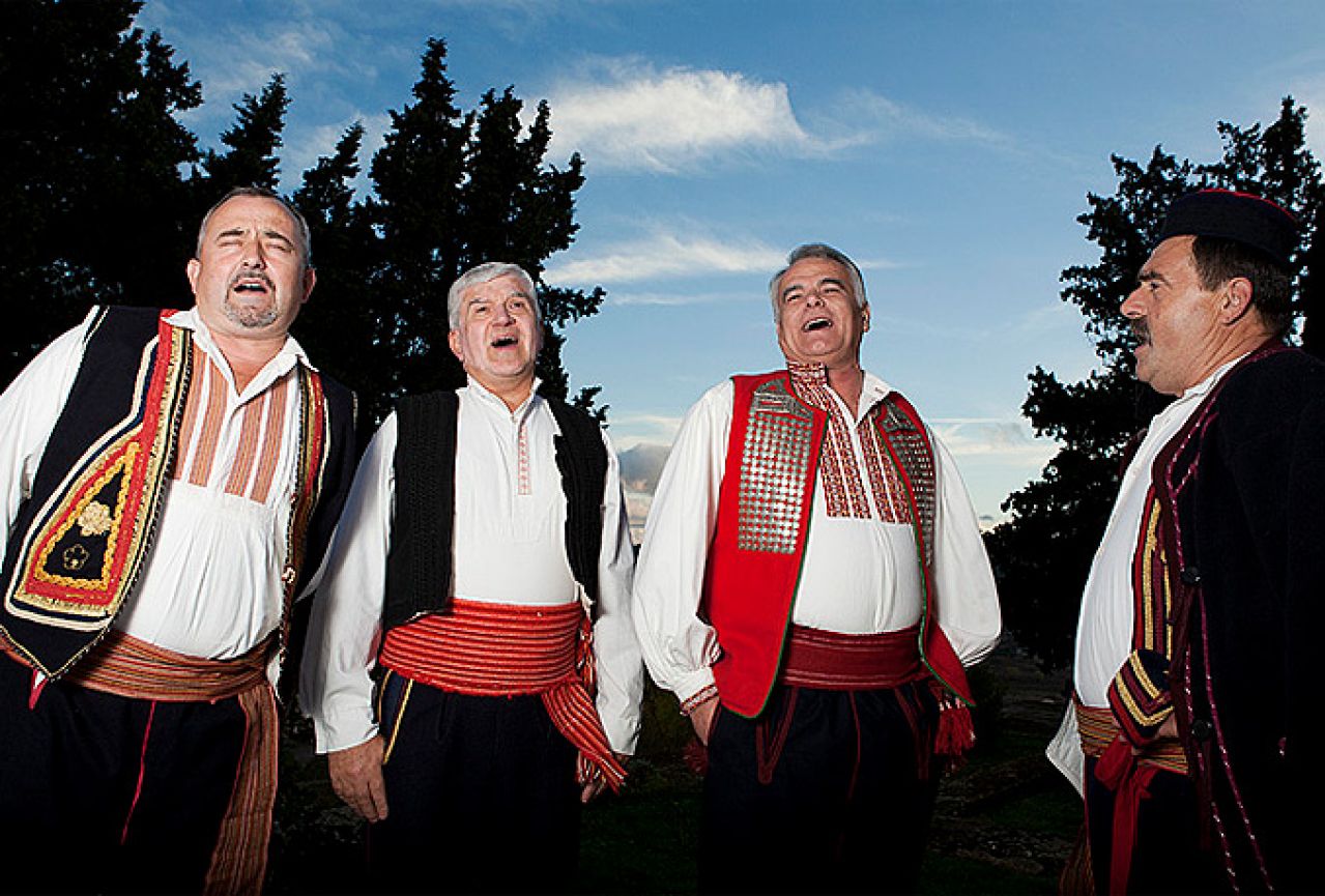 U Tomislavgradu tradicionalna Večer folklora i tradicijskih običaja