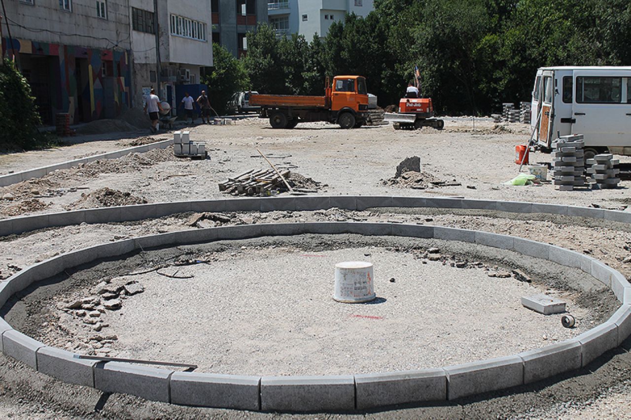 Započela gradnja parka ispred Lutkarskog kazališta u Mostaru