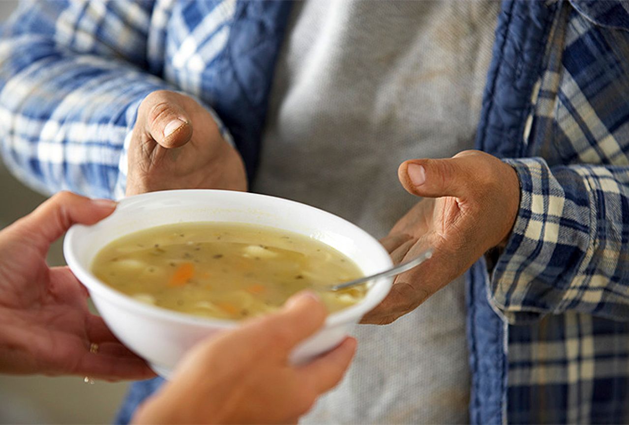 Udruga Minores traži osobe za pripremanje obroka beskućnicima
