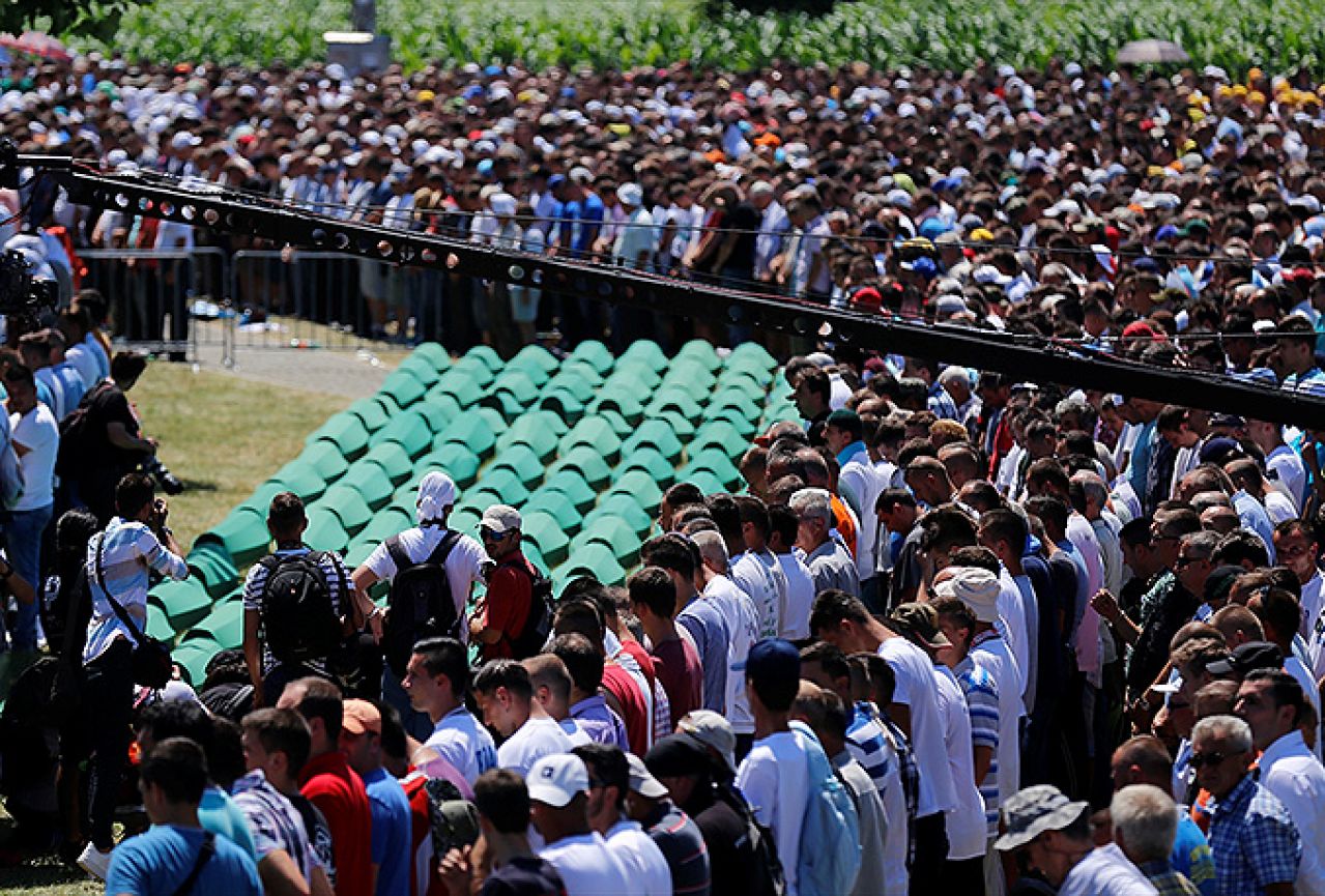 Godišnjica genocida u Srebrenici: Još 127 žrtava pronašlo vječni smiraj