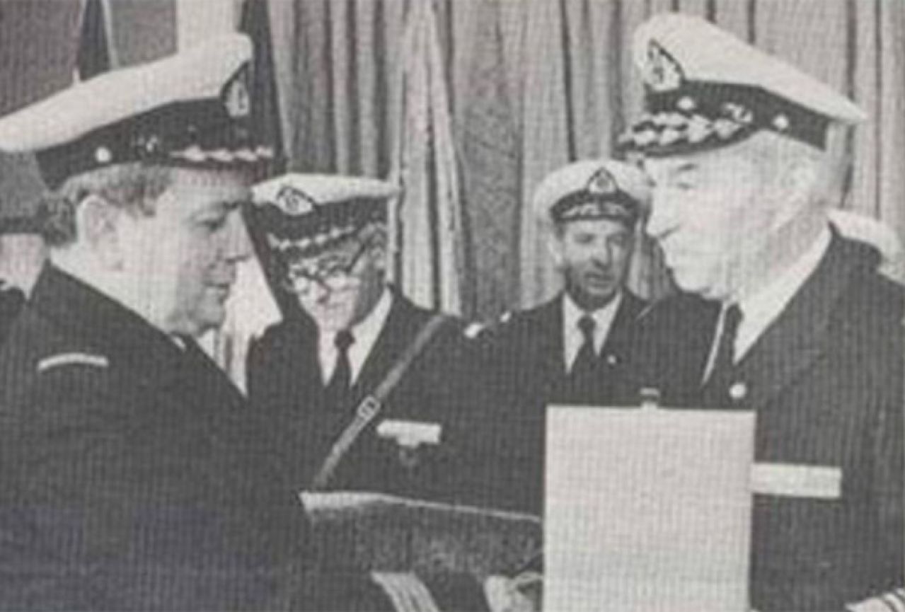 Crna Gora odlikuje admirala JNA koji je odbio bombardirati Hrvatsku
