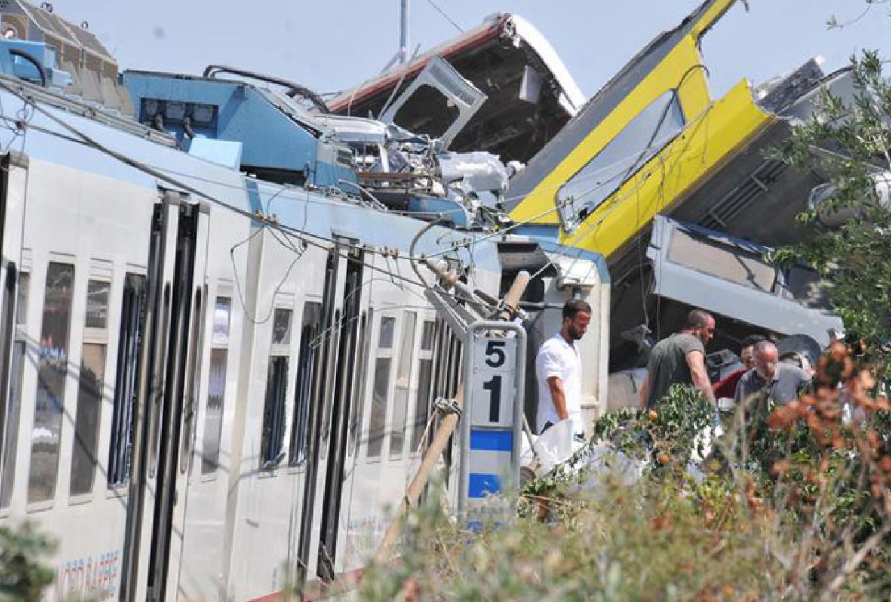 Italija: Najmanje 27 mrtvih u sudaru vlakova