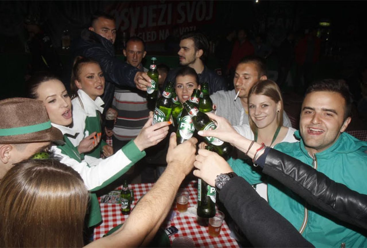 Sarajevo Beer Fest: U Carlsberg šatorima osvoji piva koliko možeš ponijeti
