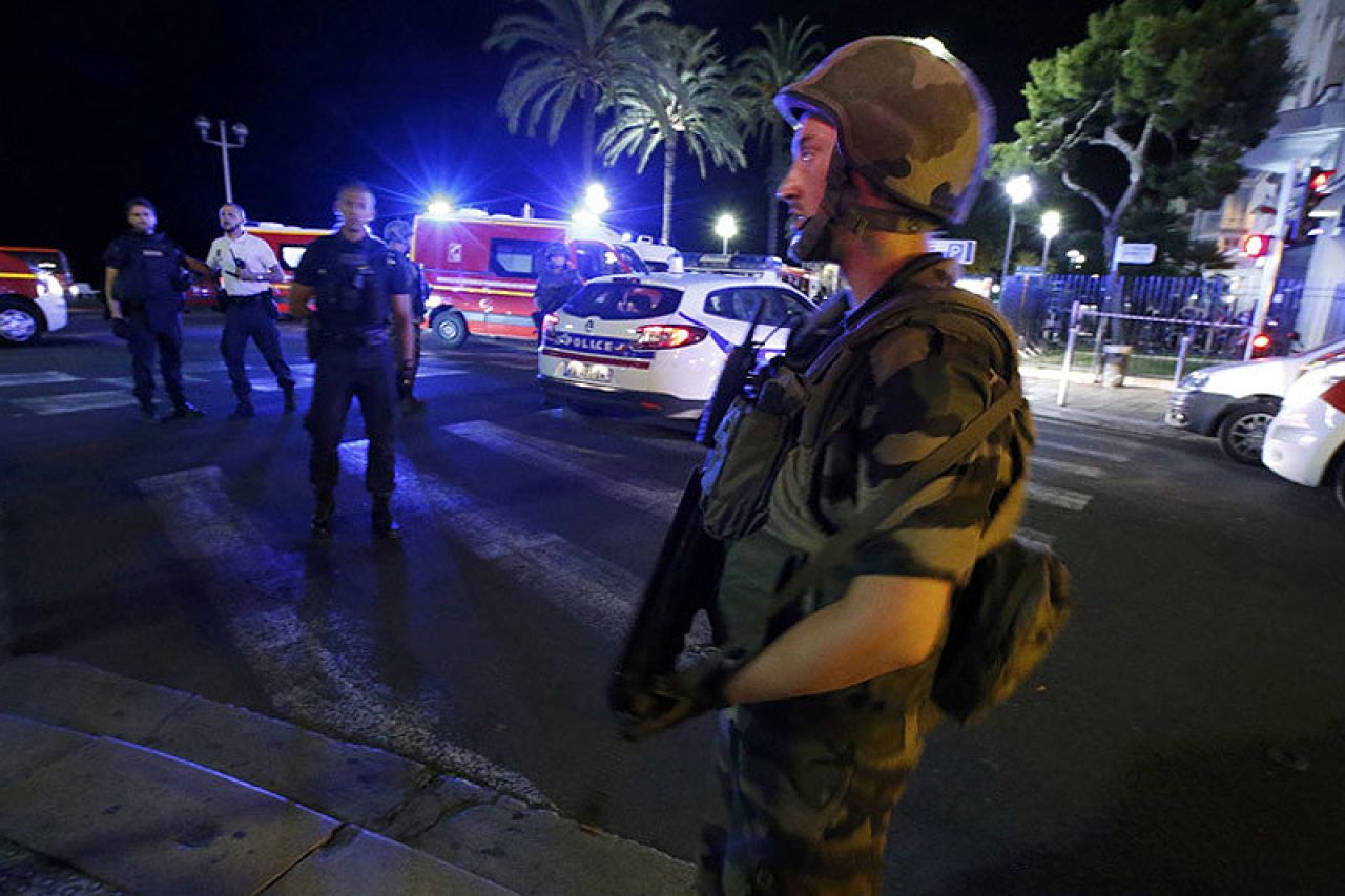 VIDEO | Novi napad u Francuskoj: Kamionom usmrtio više od 70 i ranio stotine ljudi