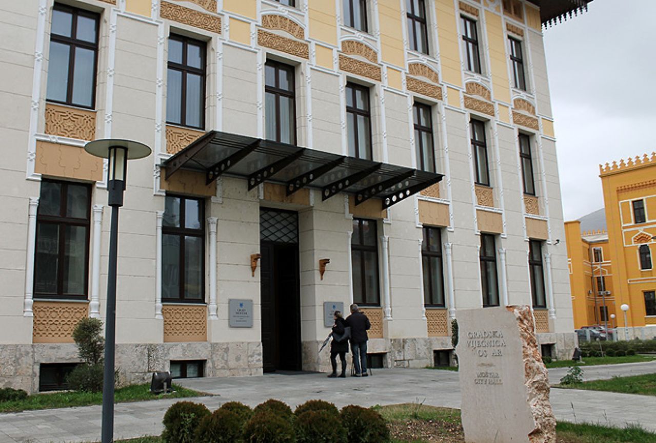 Gradska uprava Mostar: Radno vrijeme za usluge građanima od 8 do 13 sati