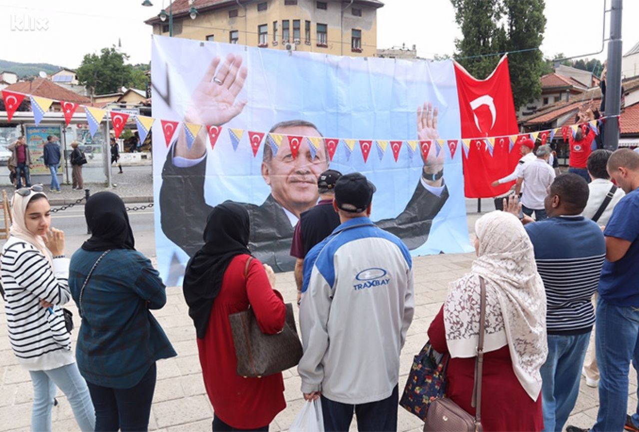 U Sarajevu skup podrške Turskoj: Bosanci i Hercegovci će uvijek biti uz turski narod