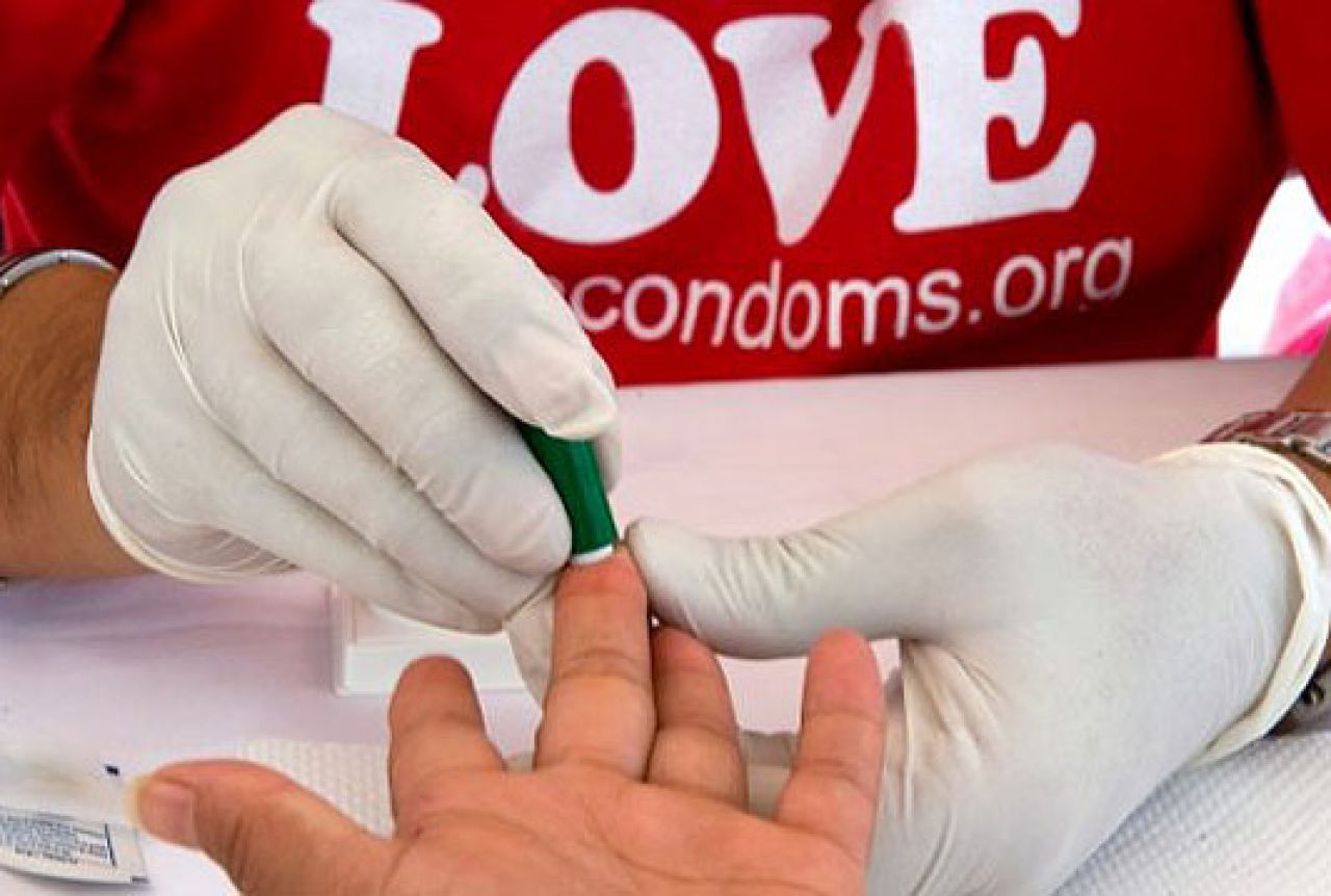 FBiH: U prošloj godini liječeno 78 osoba oboljelih od AIDS-a