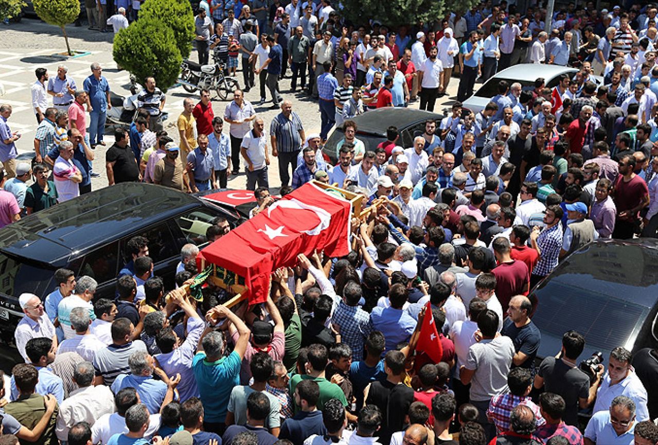 Turska se oprašta od žrtava pokušaja državnog udara