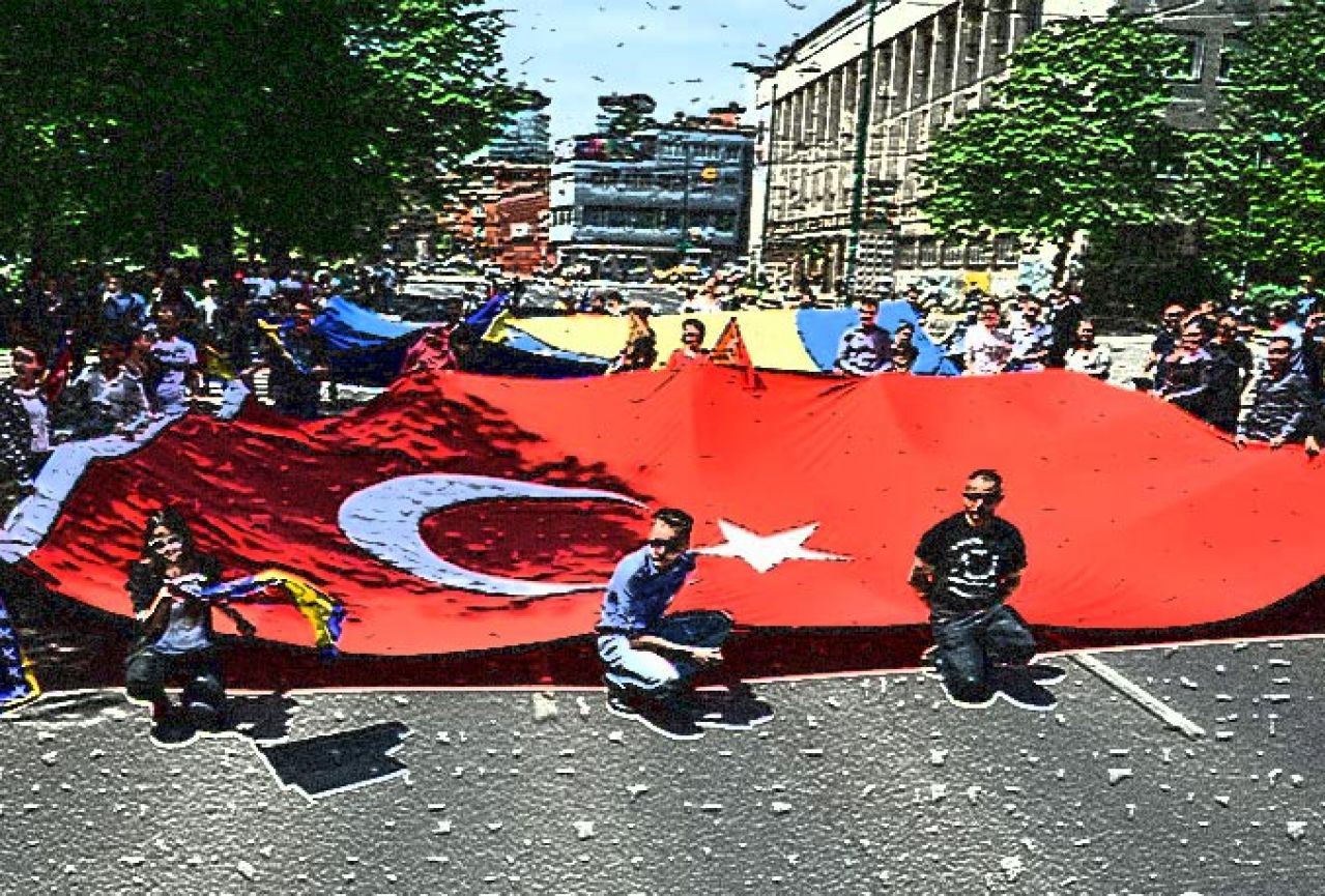 Dok nam guraju Turke: Mi i mi nismo jedno i nikada nećemo biti