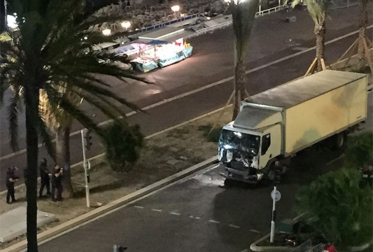 Policija krvnika iz Nice još nije povezala s Islamskom državom 