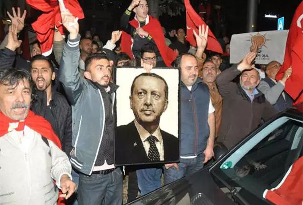 Turska: Optužbe protiv 99 generala i admirala