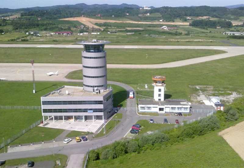 Баня аэродром. Banja Luka Airport. Баня лука аэропорт. Босния и Герцеговина аэропорт. Аэродром в Боснии.