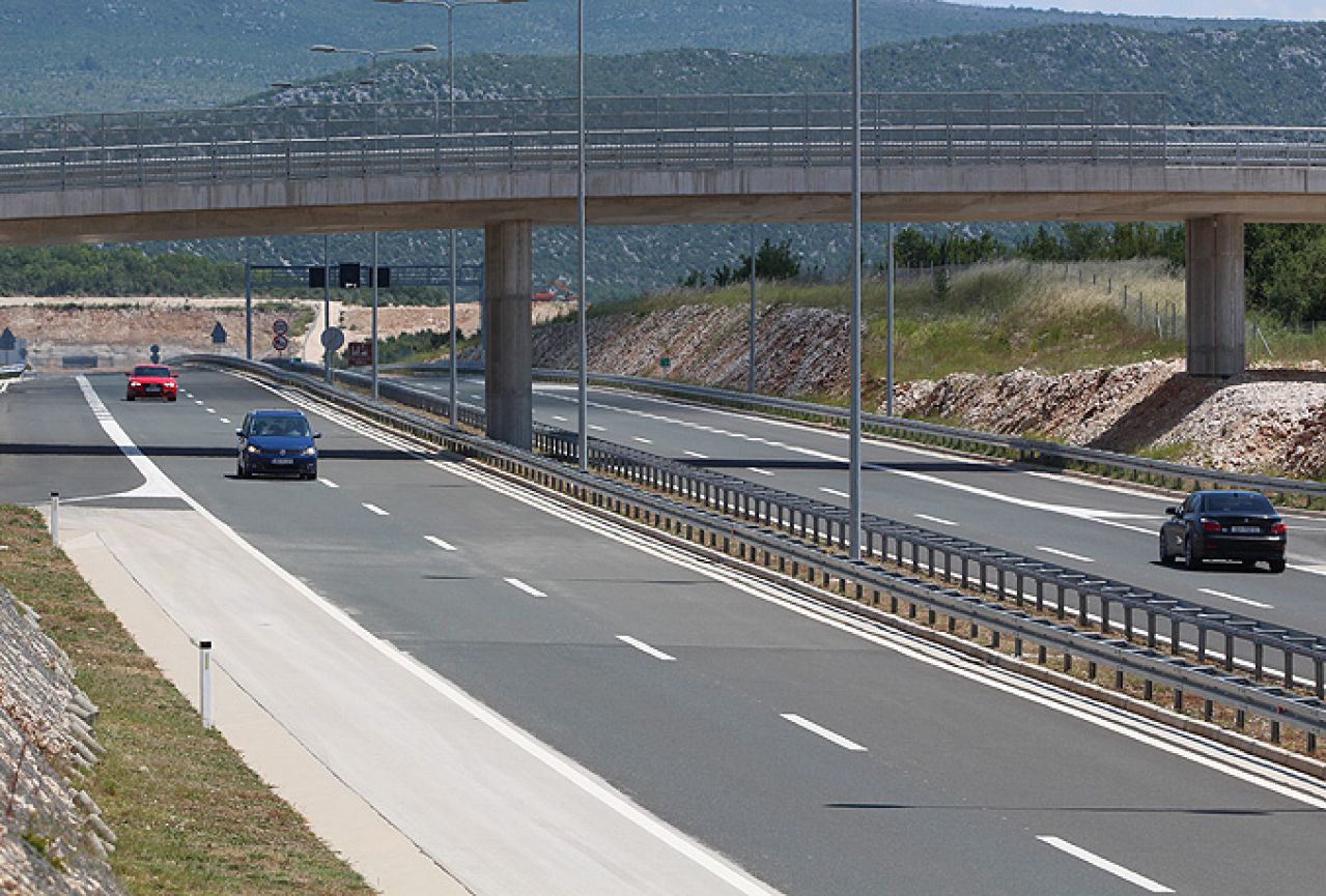 Za vikend se na hrvatskim autocestama očekuje 1,3 milijuna vozila