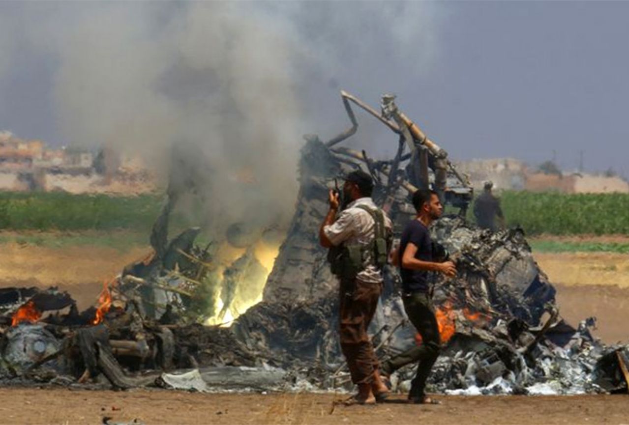 Ruski vojni helikopter oboren na sjeveru Sirije