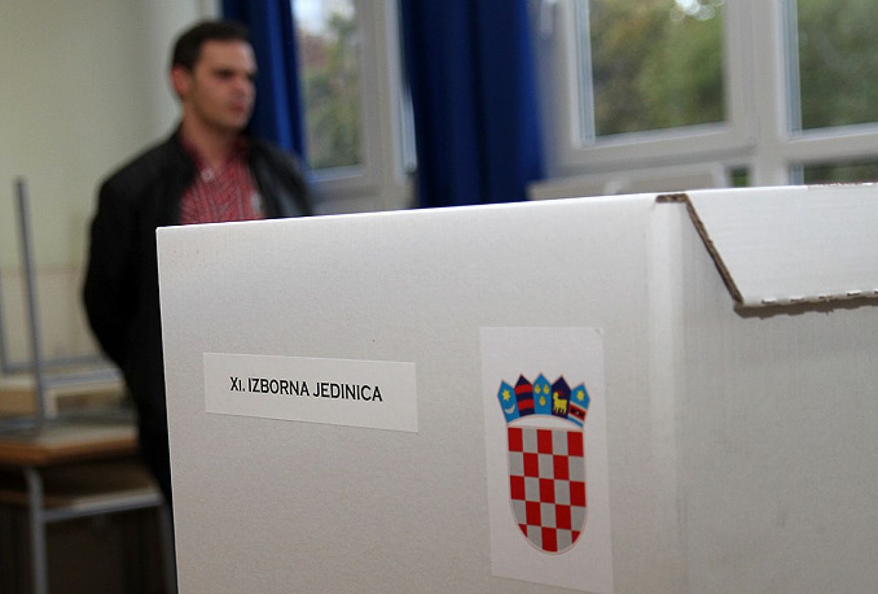 Poziv hrvatskim državljanima u BiH da se registriraju za izbore