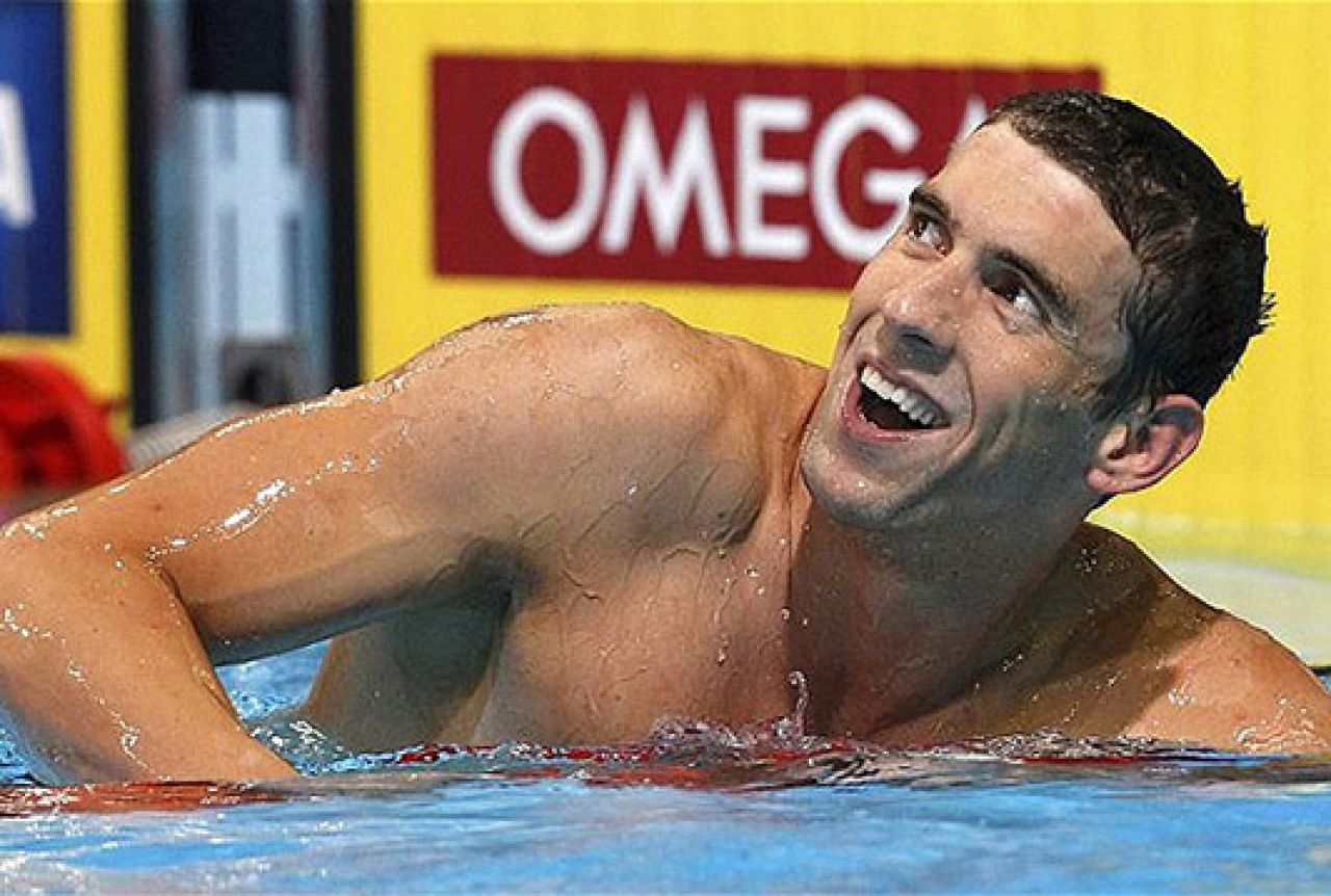 Phelps nosi američku zastavu na otvaranju Olimpijskih igara