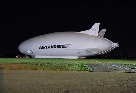 https://storage.bljesak.info/article/165999/450x310/airlander10noc.jpg