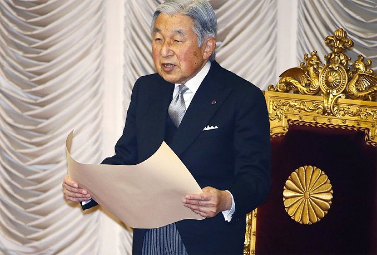 Japanski car bi abdicirao, ali to nije po zakonu