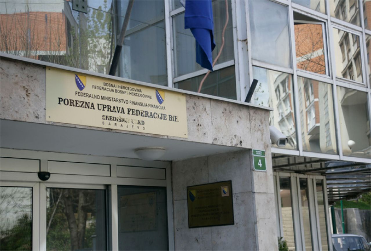 Porezna uprava FBiH: Nije točno da smo blokirali SKB Mostar