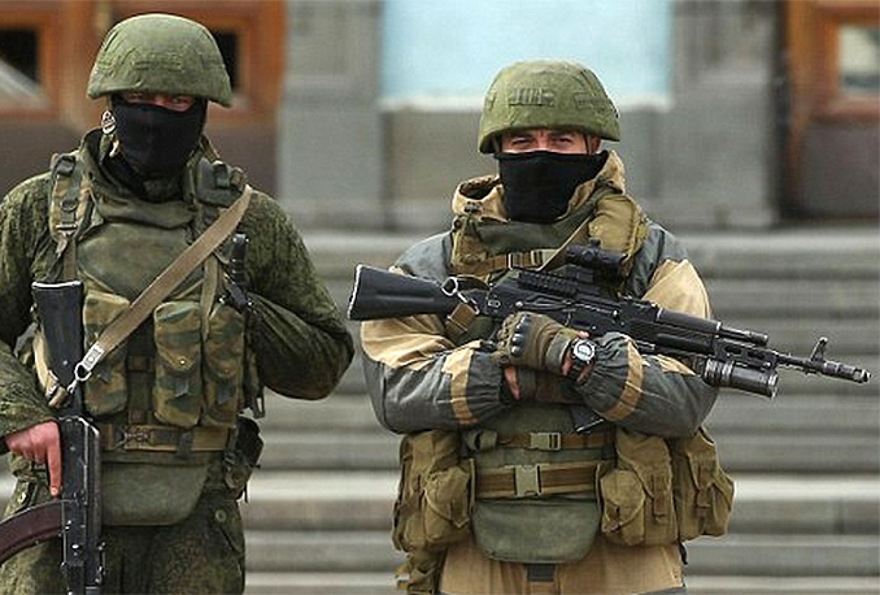 Ukrajina i Rusija zveckaju oružjem oko Krima