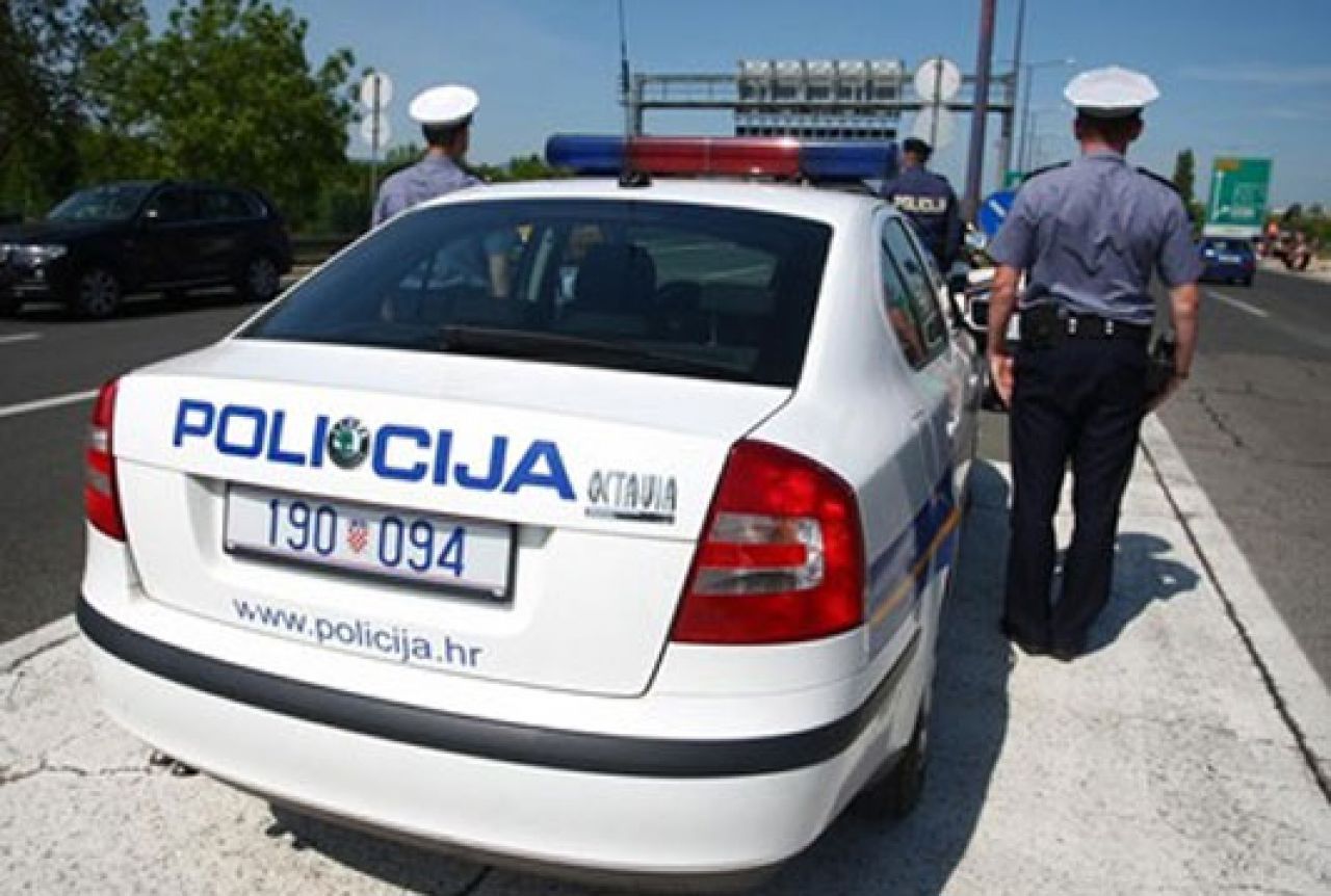 Policija u Splitu uhitila muškarca koji je zatočio službenicu zbog ovrhe