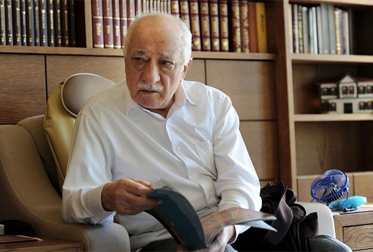 Turska izdala službeni nalog za uhićenje odvjetnika Fetullaha Gulena