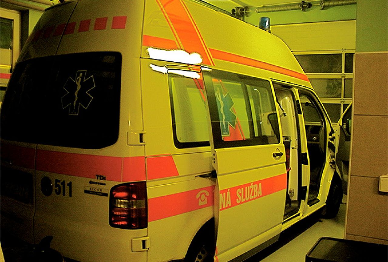 Mostar: Maloljetnica zadobila ozljede opasne po život
