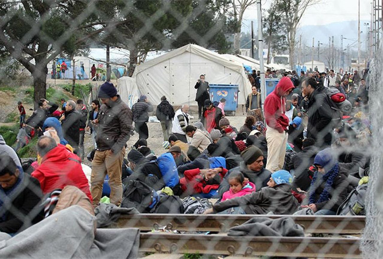 Petry: Izbjeglicama je mjesto na otoku izvan Europe