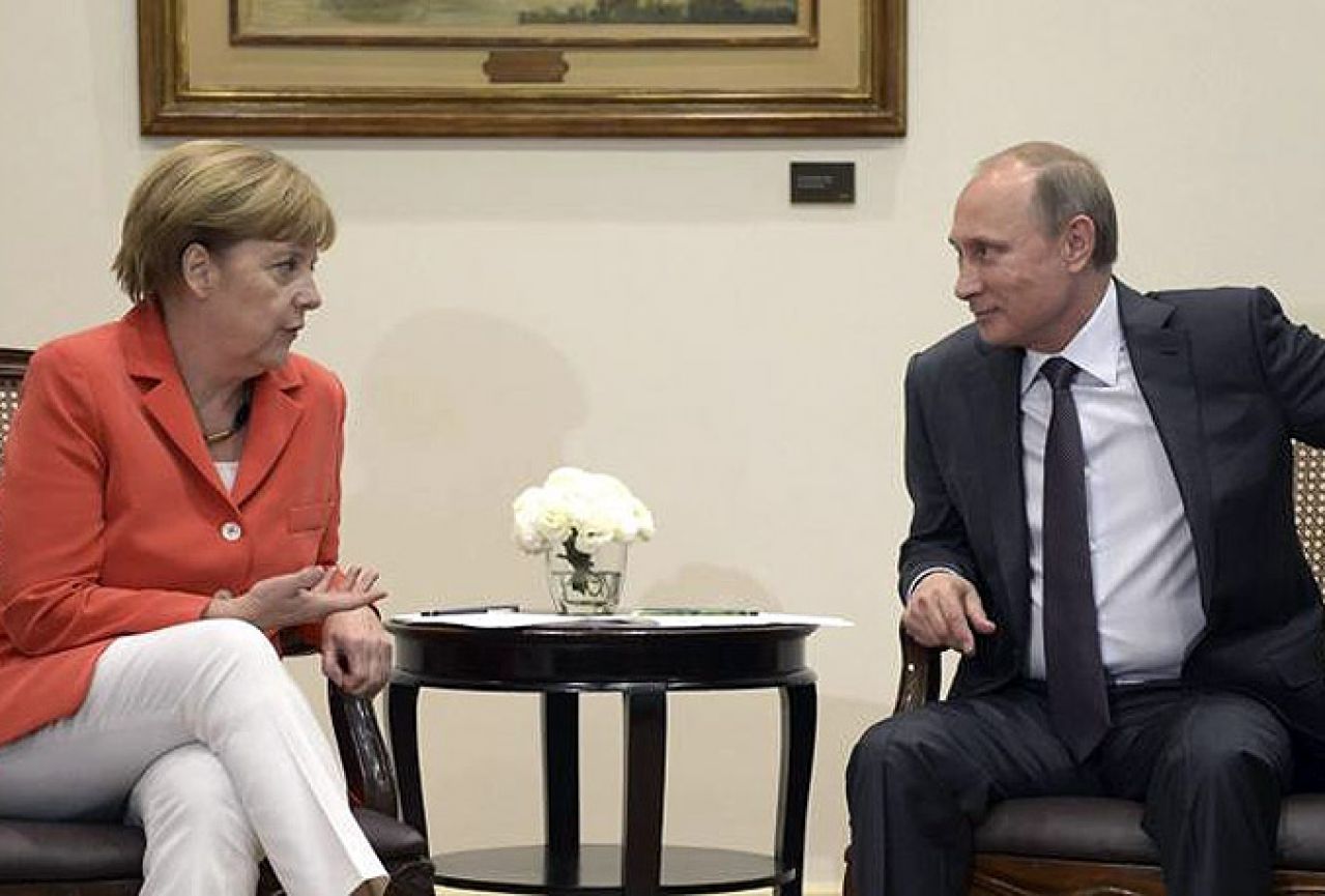 Merkel: EU ne ukida sankcije Rusiji