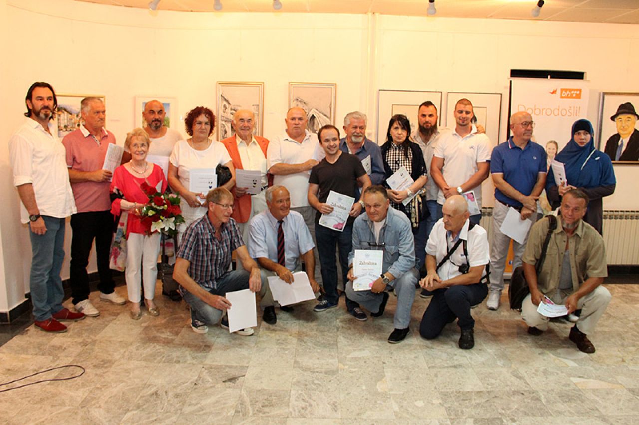 Mostarsko ljeto: Umjetnici Mostara izložili svoje radove