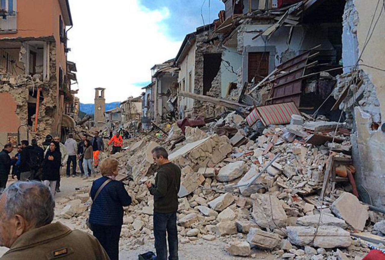 Italija: U snažnom potresu 21 osoba poginula