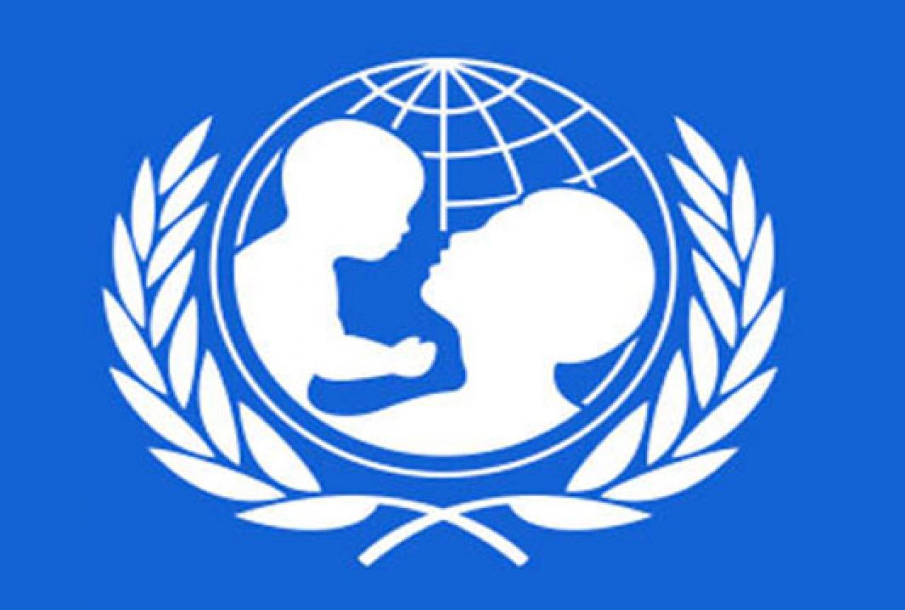 UNICEF školama donirao informatičku opremu