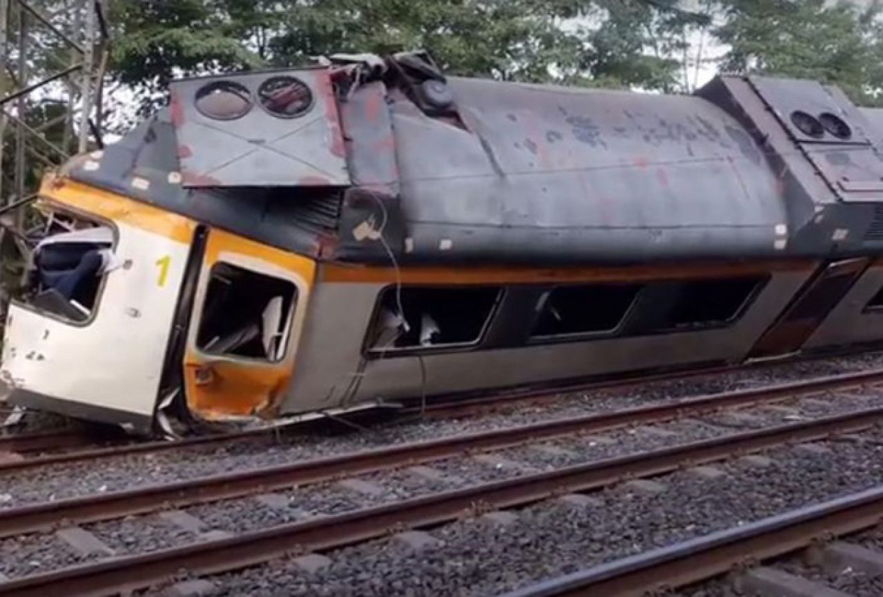 U željezničkoj nesreći u Španjolskoj najmanje četvero mrtvih, 50 ozlijeđenih