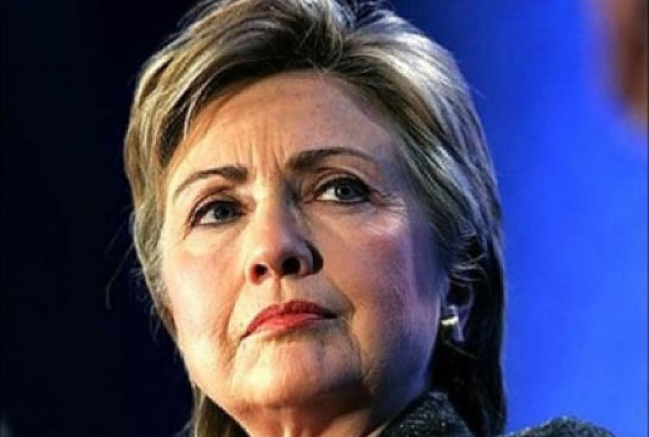 Hillary Clinton ima upalu pluća - hoće li bolest  biti odlučujući faktor u kampanji?