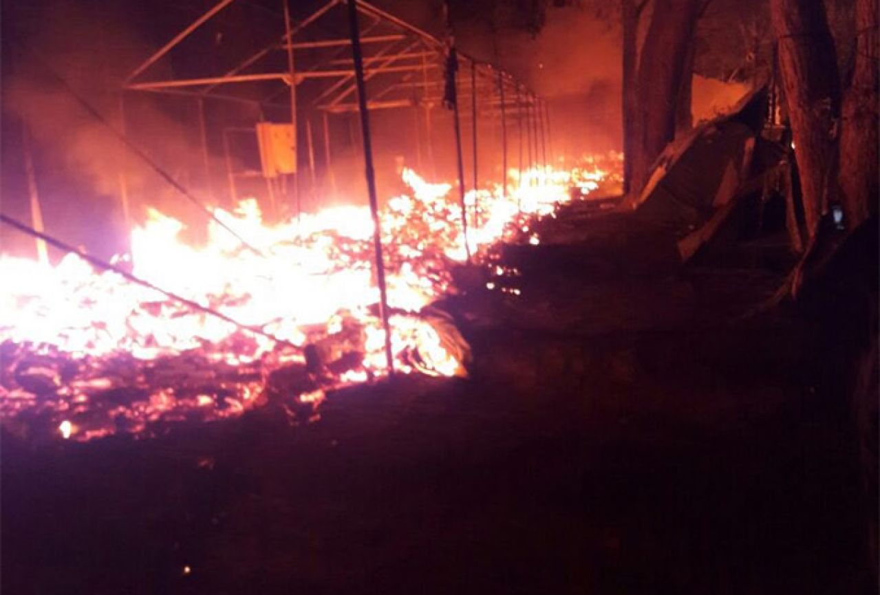 Veliki požar u kampu za izbeglice na otoku Lezbos