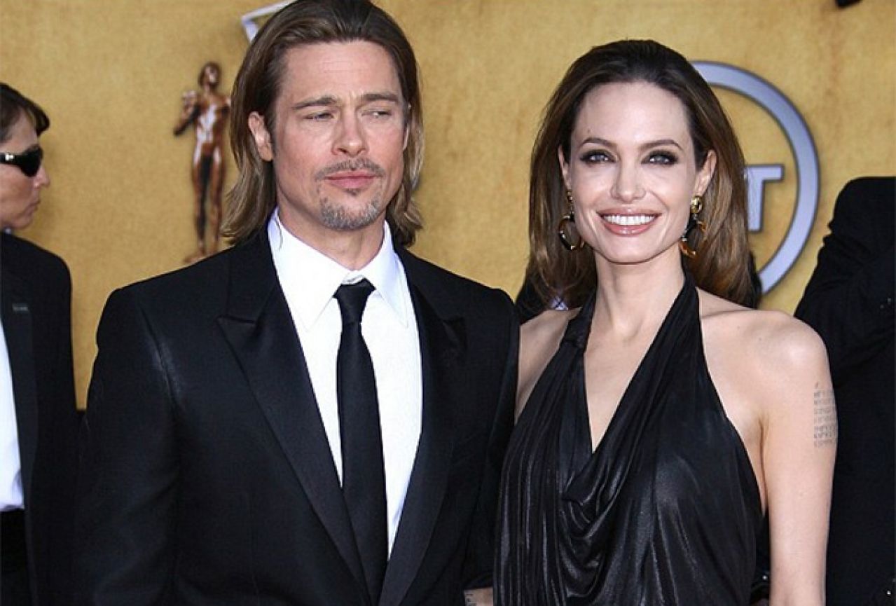 Angelina Jolie podnijela zahtjev za razvod od Pitta i zatražila skrbništvo nad djecom