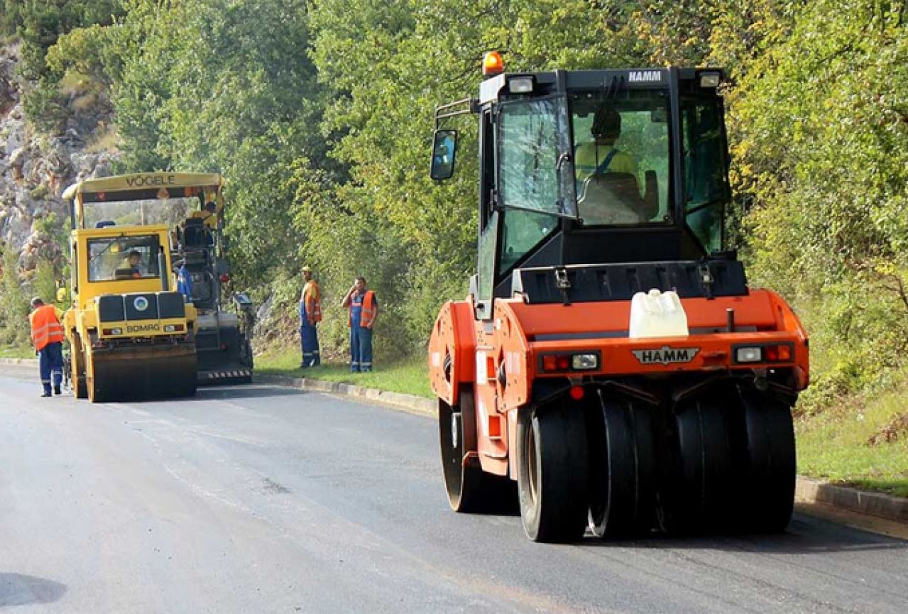 Počela rekonstrukcija ceste Ljubinje-Trebinje; na redu i dionica Stolac-Ljubinje