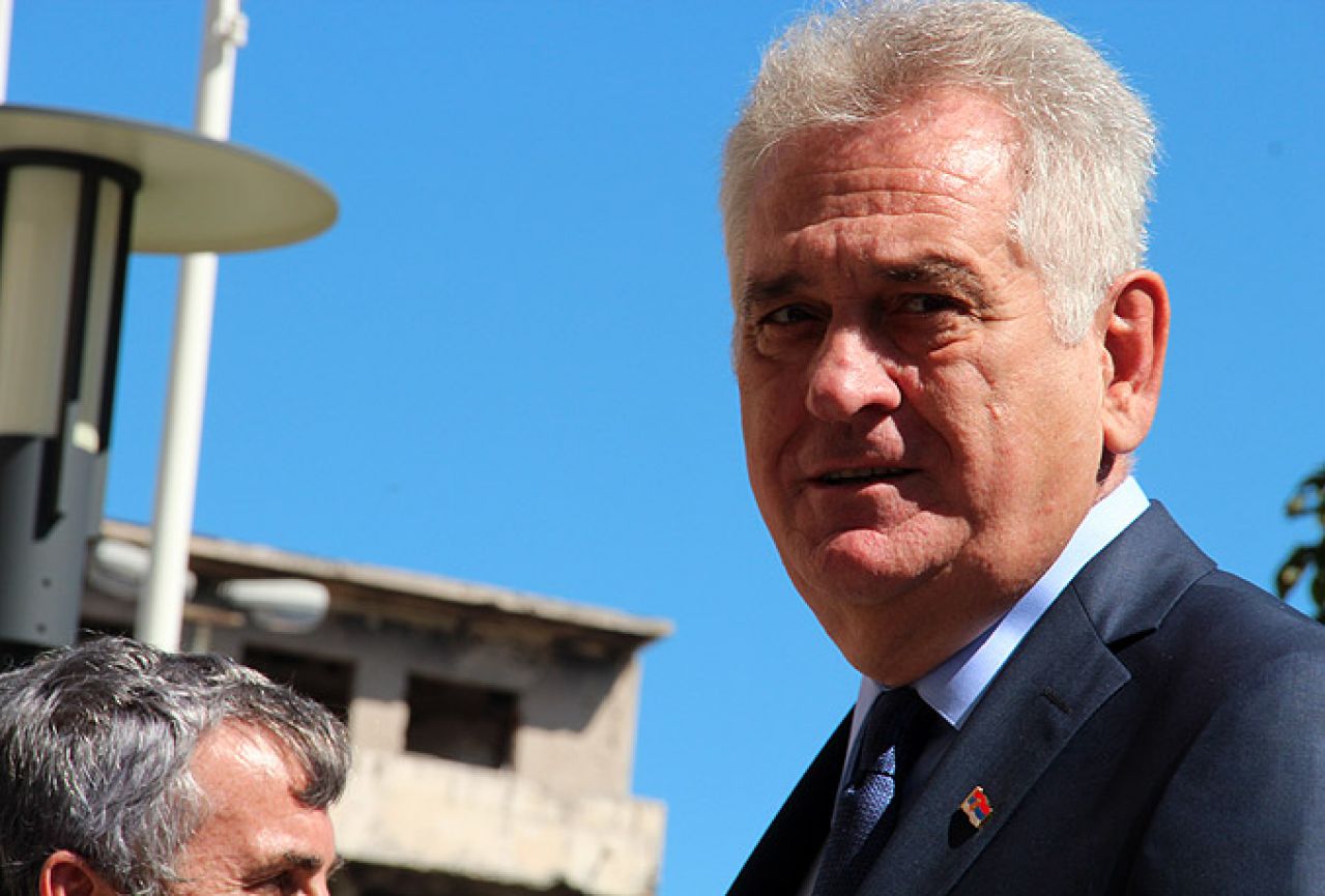 Nikolić: Srbija se neće miješati u referendum